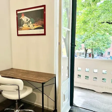 Liberty Vittoria Daire *